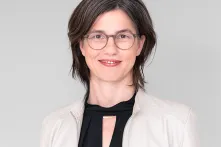 Julia_v._Dobeneck_headshot_774_800px.png