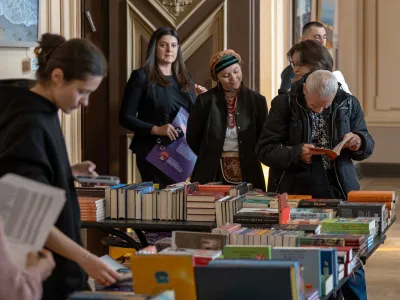 Büchertisch-Literaturfestival-Odesa_Oleksandr Gimanow_800x600.jpg