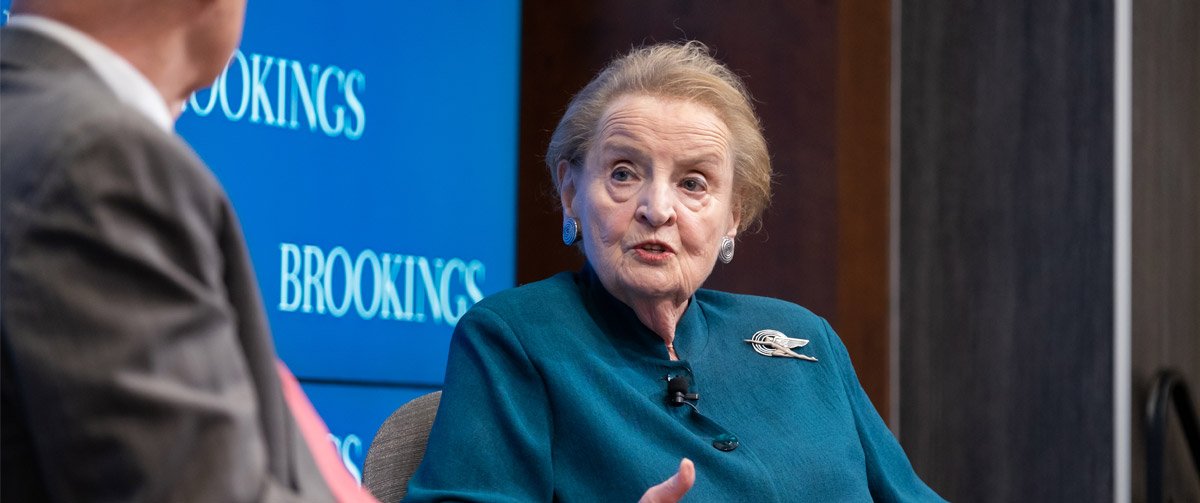 BBTI Madeleine Albright Karussel