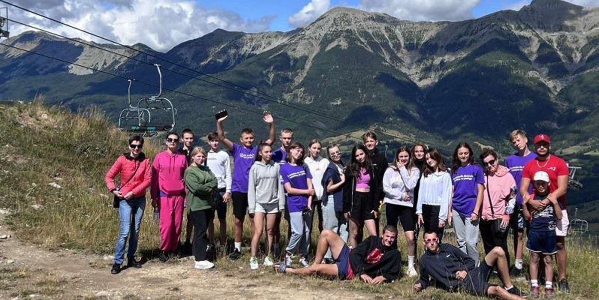 Group photo in the montains