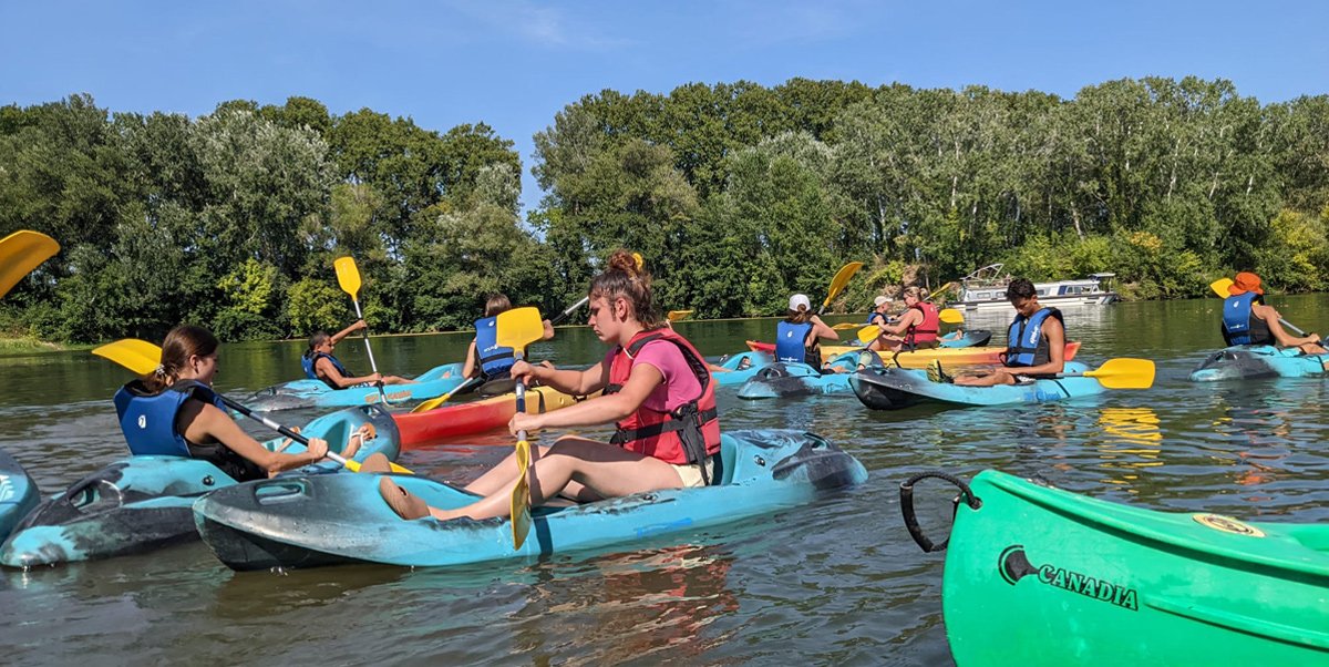 Children during a canoe trip