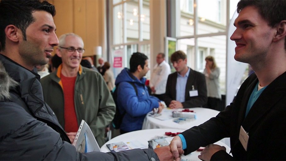 Jobmesse Unternehmen treffen Flüchtlinge