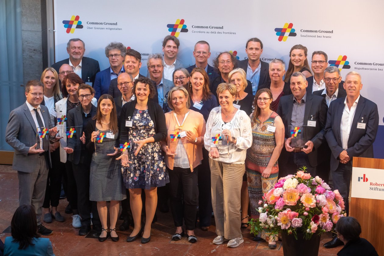 Group picture of the representatives of the eight Common Ground regions