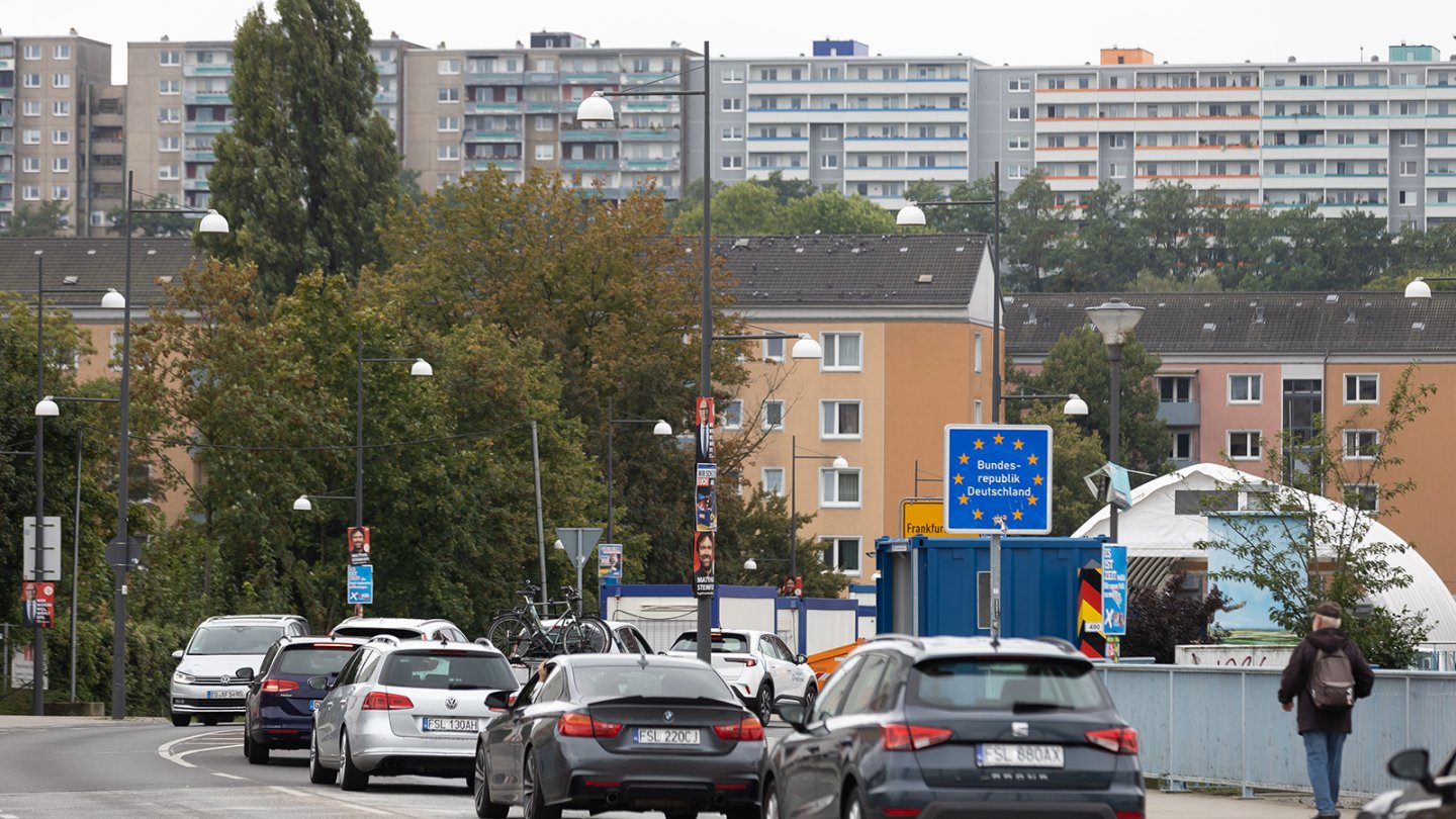 Verkehr am Grenzübergang