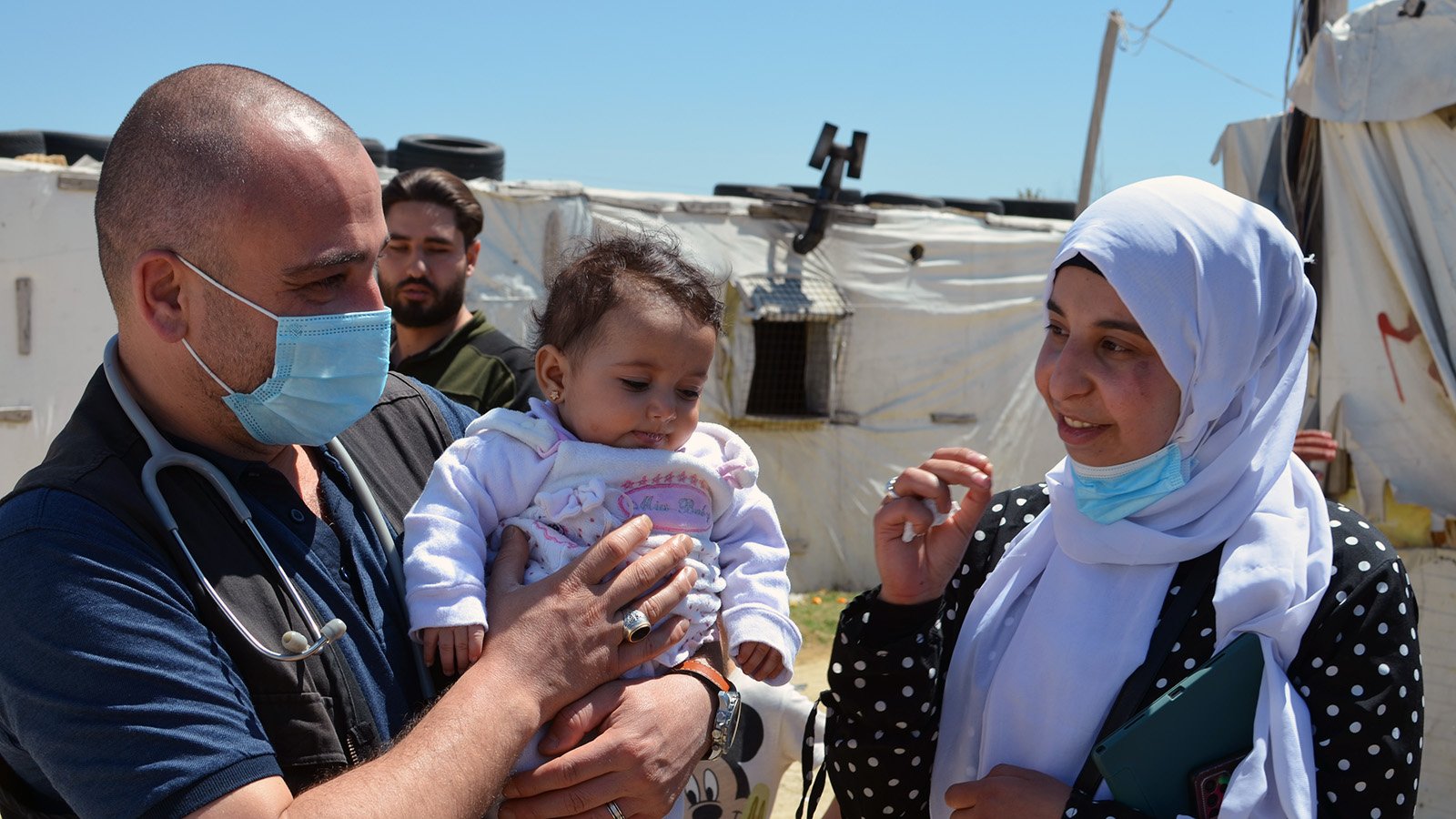 Doktor Firas Alghadban von der NGO Endless Medical Advantage im Camp 068 für syrische Geflüchtete in der Bekaa-Ebene.