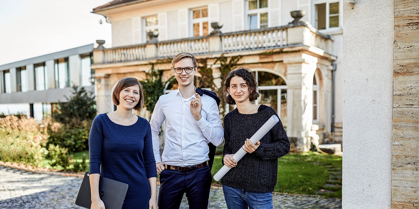Einstiegsmoeglichkeiten für Absolventen.